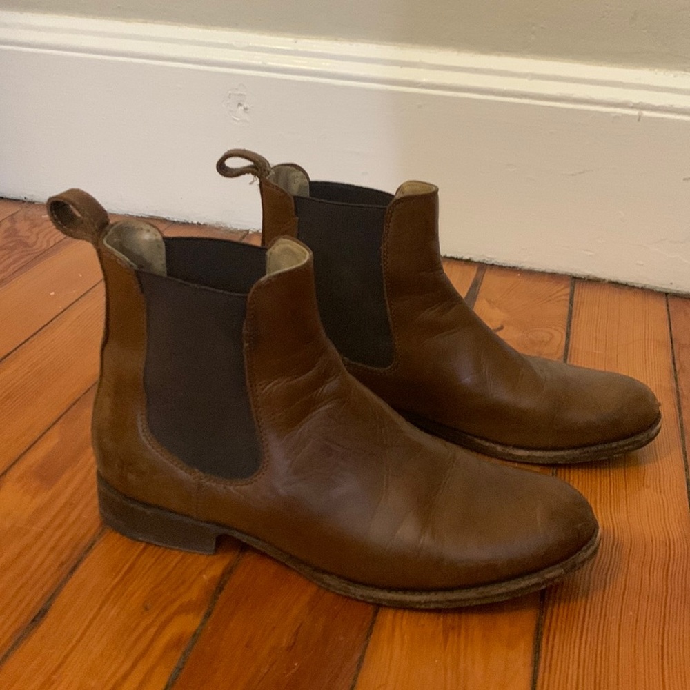 Frye Brown Chelsea Boots Women’s Size 10